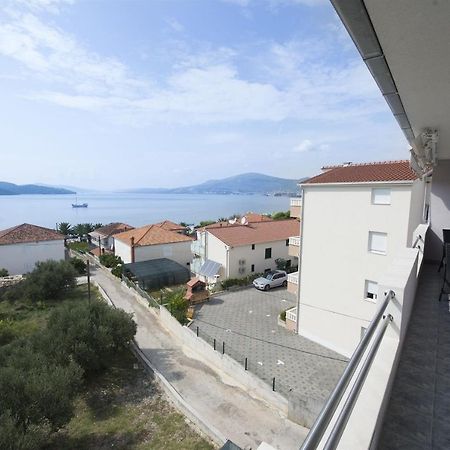 Apartments Meri Trogir Exterior photo