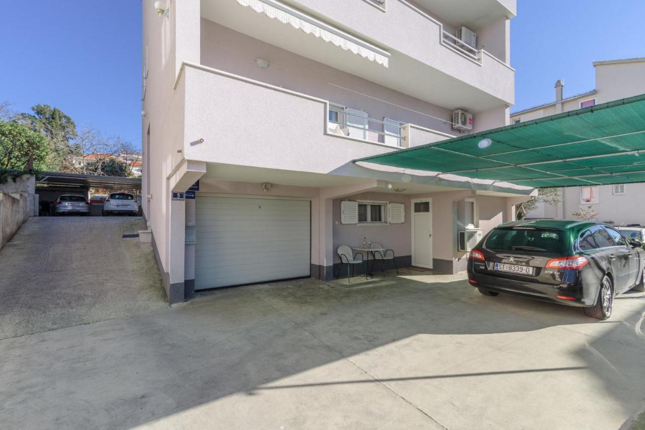 Apartments Meri Trogir Exterior photo