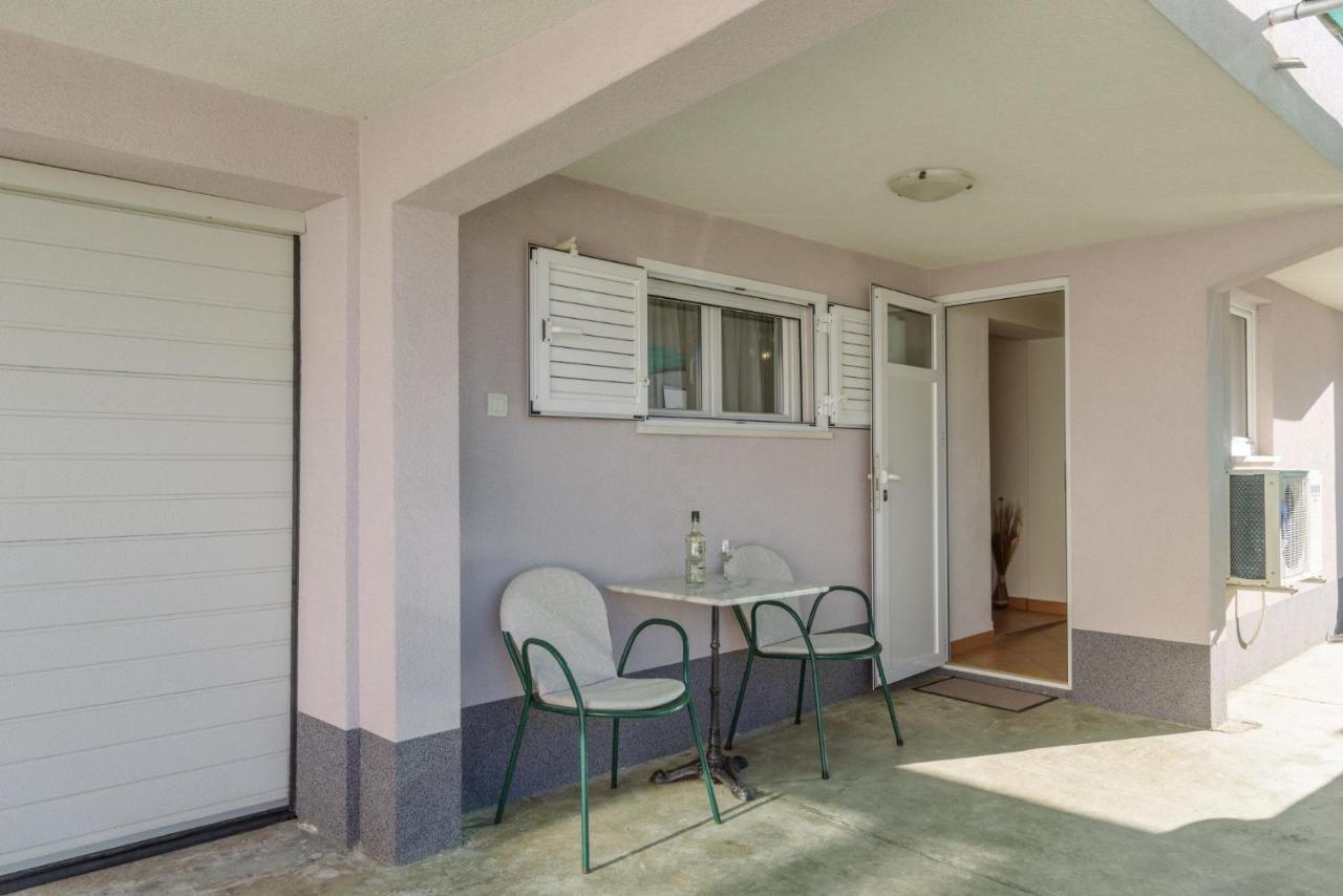 Apartments Meri Trogir Exterior photo