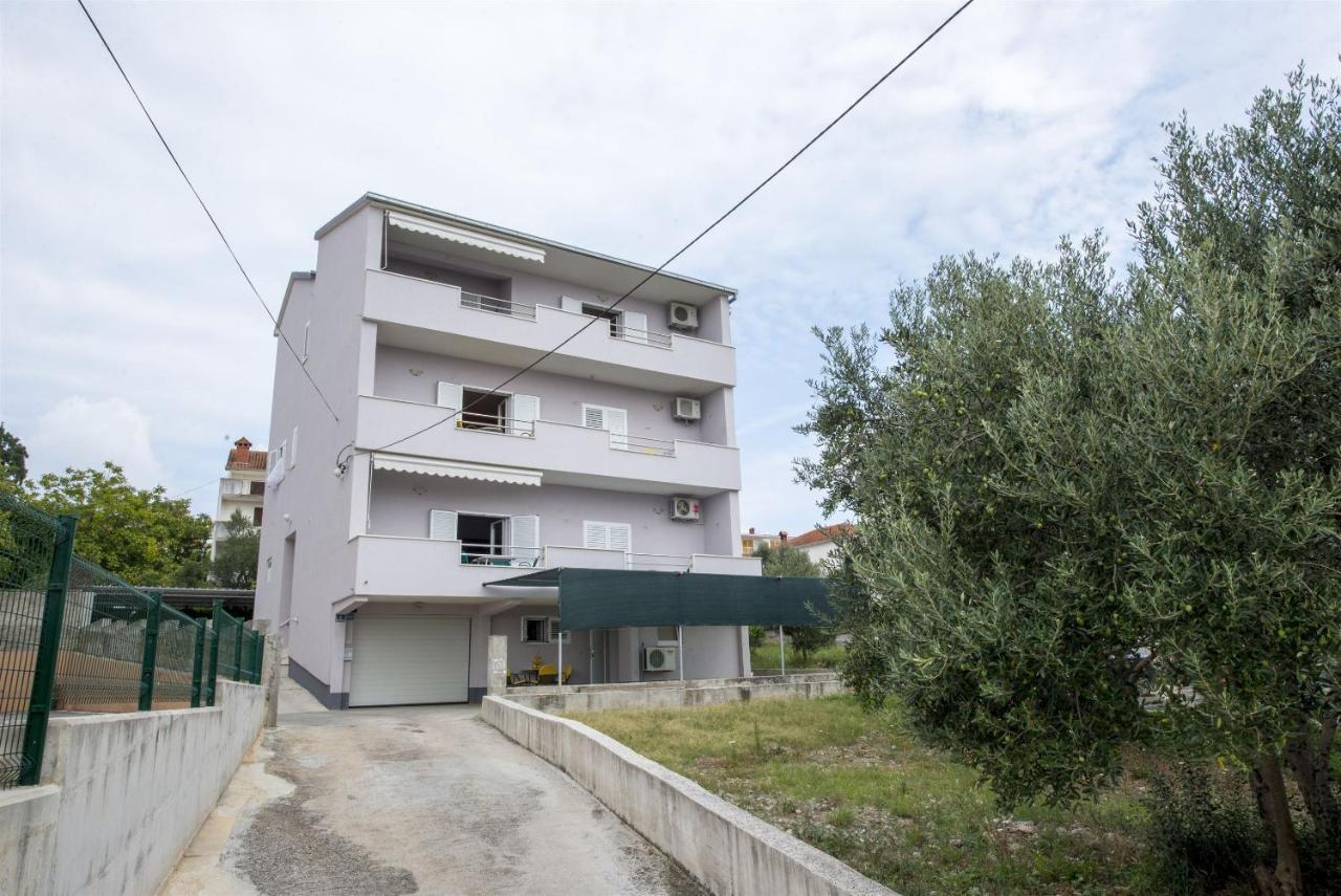 Apartments Meri Trogir Exterior photo