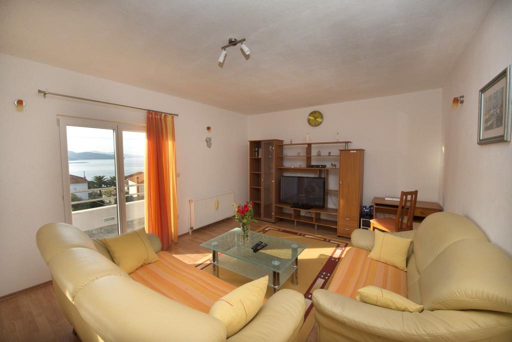 Apartments Meri Trogir Room photo