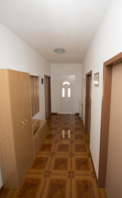 Apartments Meri Trogir Room photo