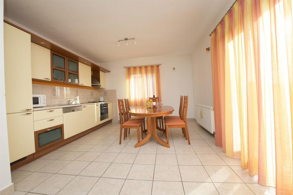 Apartments Meri Trogir Exterior photo