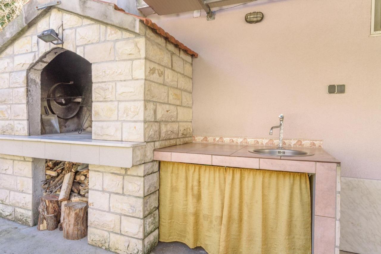 Apartments Meri Trogir Exterior photo